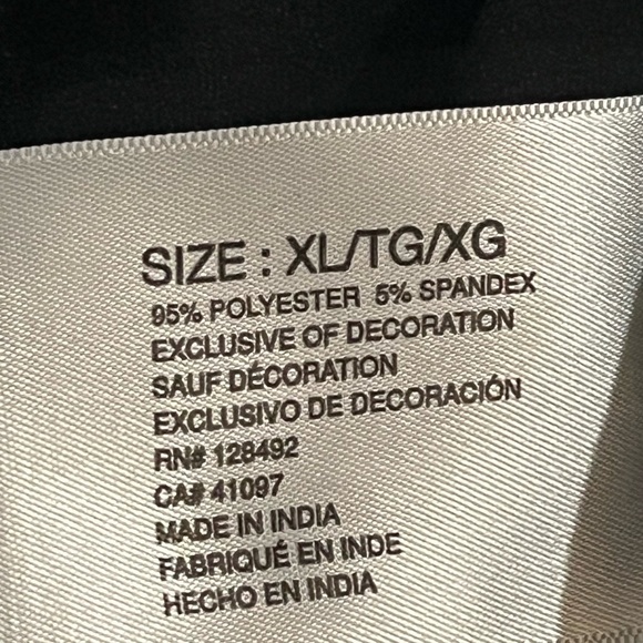 Greg Norman size XL Men's Black Quarter-Zip Shirt - Picture 5 of 5